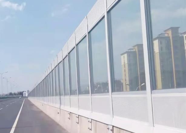 花季网站入口板外墙的缺点和优点？